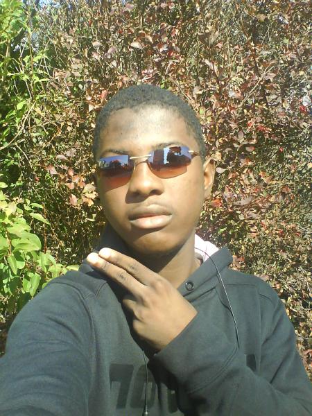 moi a cote de montesqueux